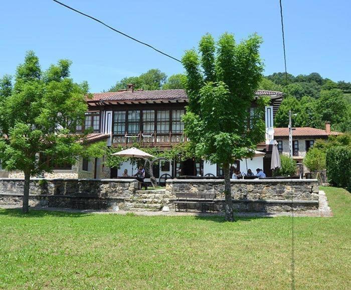 Hotel Restaurante La Carasca Orle Exterior photo